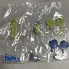 TWICE ラブリー　アクリルカラビナ　フロッキーマスコット　ガチャ