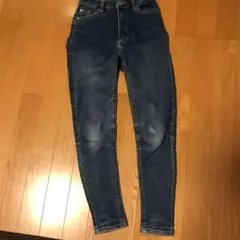FUN. ジーンズ スキニーデニム