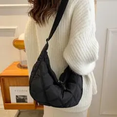 ショルダーバッグ　レディース　メンズ　斜めがけ　大容量　ナイロン　キルティング