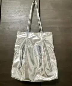 シルバー トートバッグ　A4収納可能