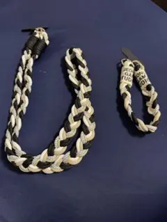 カラフル　編み込み スマホストラップ 2本セット　黒白ベース