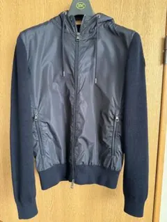 MONCLER フード付きネイビーナイロンジャケット
