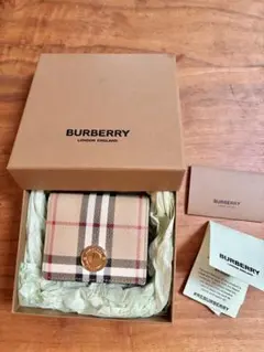 BURBERRY 二つ折り財布 チェック柄のサムネイル