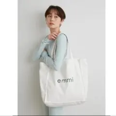 emmi ホワイト トートバッグ