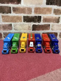 【新品】　カーズ　マックトラック トレーラー 7台セット　限定出品