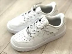 NIKE 21.5スニーカー ナイキ フォース 1 LOW イージーオン　キッズ