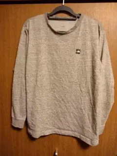 The North Face 長袖Tシャツ 霜グレー XL