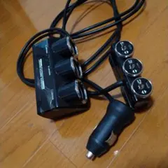 3連シガーソケット セパレートスイッチ付き　車のサムネイル