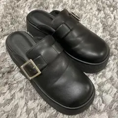 CHARLES & KEITH 厚底 サボ サンダル ブラックのサムネイル