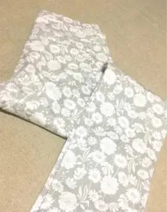 ストレートパンツ