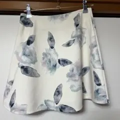 evelyn フラワープリント フレアスカート