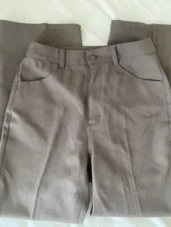 gu センタープレスカラーストレートパンツ