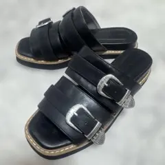 PAGEBOY メタルバックル プラットフォームサンダル ブラックのサムネイル