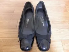 お値下げ☆フェラガモパンプス 黒 エナメル リボン 入園式 お宮参り 七五三