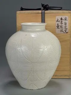 J30-1US0 中国美術 白磁刻梅文花瓶 花入 華道具 時代花器 唐物 古物