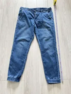 ユニクロ　ダークブルースリムフィットデニムM