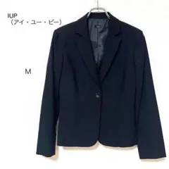 【IUP 】ブラック シンプル　1つボタン　短かめ丈　テーラードジャケット M