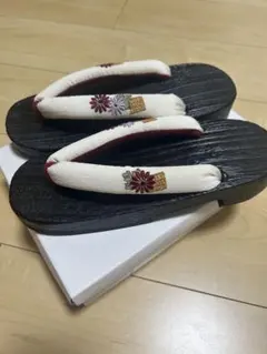 新品　花柄刺繍 下駄　レディース　夏　24.5センチ