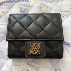 ALTROSE ブラック キルティング 三つ折り財布