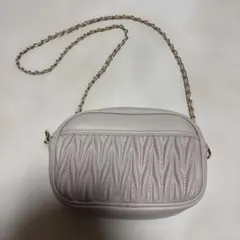 BA①アイボリー キルティングショルダーポーチチェーンストラップポケットあり