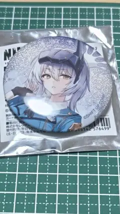 ローソン勝利の女神NIKKE 缶バッジ