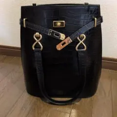 黒 クロコダイル風ハンドバッグ