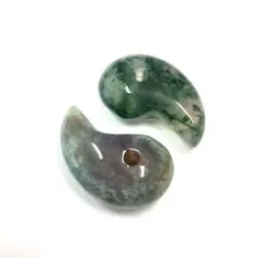 天然石限定色インドメノウ勾玉2個セット　maga-s17