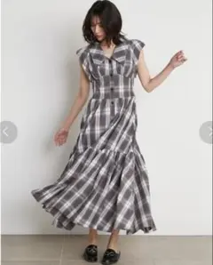 【極美品】SNIDELコルセットデザインシャツワンピースのサムネイル