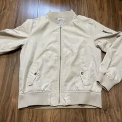 ベージュアウター