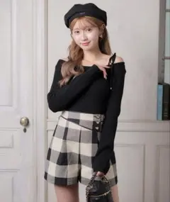 LIPSERVICE ラップボタンフレアショートパンツ