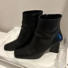 【RABOKIGOSHI WORKS】7cm本革スクエアトウショートブーツのサムネイル