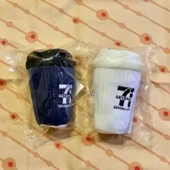 Happyくじ　セブン-イレブン　セブンカフェぬいぐるみチャーム2点のサムネイル