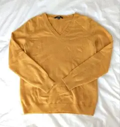 連休セール　UNIQLO カシミヤ100% Vネックニット イエロー Mトップス