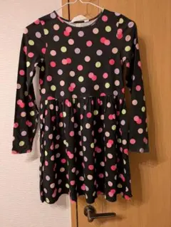 H＆M　カラフル水玉模様の長袖ワンピース130〜140