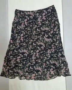LAURA ASHLEY　花柄　スカート　11号のサムネイル