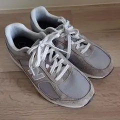 ニューバランススニーカー