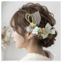 髪飾り　ホワイト×ゴールド　ウェディング　結婚式　成人式　前撮り　振袖　浴衣のサムネイル