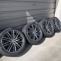Porsche 純正　マカン GTS 95B ホイール　21インチのサムネイル