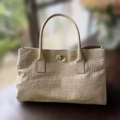 FURLA フルラ　オフホワイトベージュ クロコダイル風トートバッグ　美品