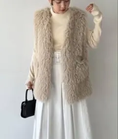 ベージュファーベスト