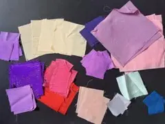 正絹　つまみ細工　材料　小物　★ ハンドメイド　 ハギレ 手芸　着物地