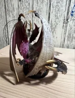 モンスターハンター　amiibo　メルゼナのサムネイル