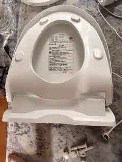 美品】ウォームレット 暖房便座 TOTO トートー 中古品 - メルカリ