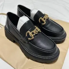 ブラック 厚底ローファー チェーン装飾