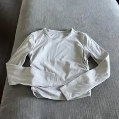 ルルレモン　nulu tops 長袖　ヨガウェアのサムネイル
