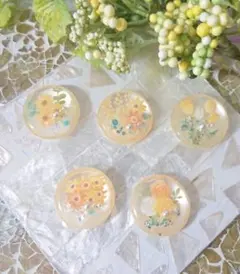 お花のカボション☆5個 b52 イエロー/オレンジ/花/フラワー/ボタン