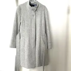 グレー　膝丈コート