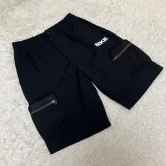 NIKE ナイキ　メンズハーフパンツ　ショートパンツ　ロゴ入り　黒　M