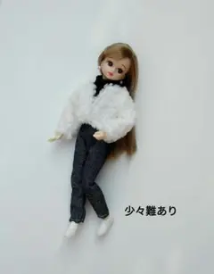 22センチドール服　ボアジャケット　リブニットトップス　デニムパンツ