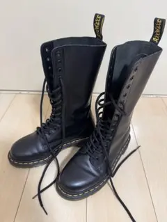 2025年最新】ドクターマーチン14ホールの人気アイテム - メルカリ